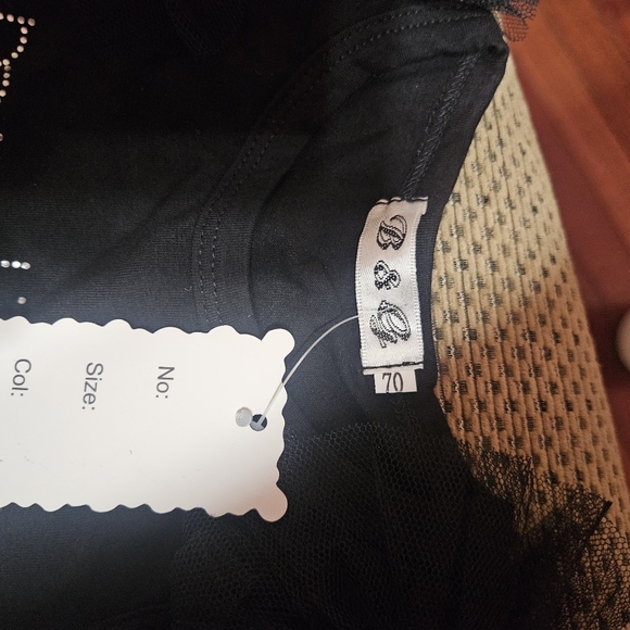 Cute infant onesie. - Picture 4 of 5